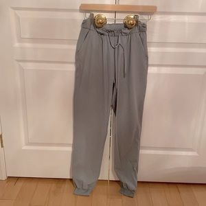 Lululemon Stretch Luxtreme High-rise Jogger in size 4, colour Rhino Grey